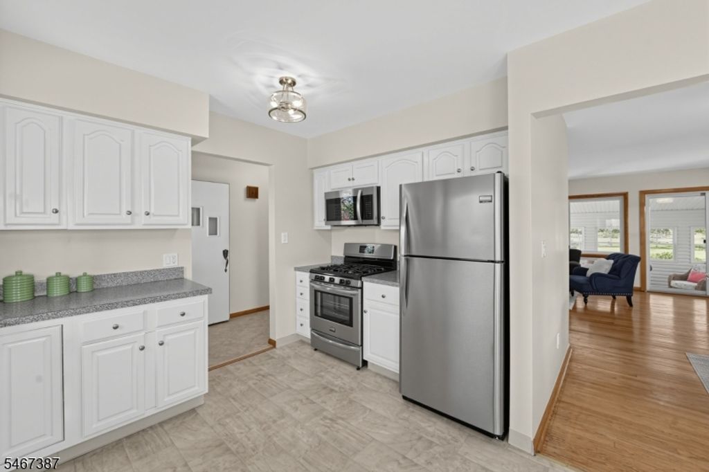 39 N Edward St, Sayreville Boro, NJ 08872 — photo 5