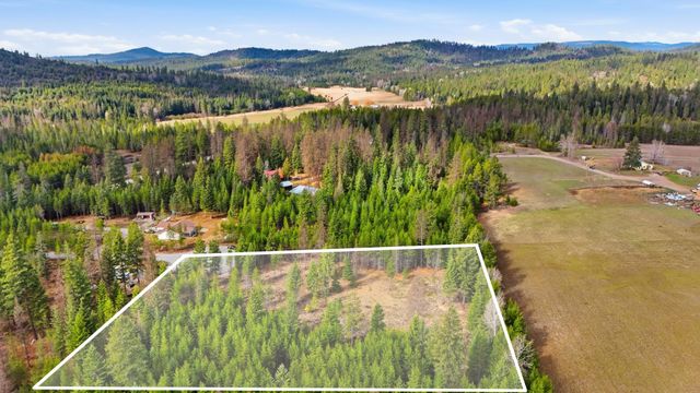 102 Fox Ln, Newport, WA 99156