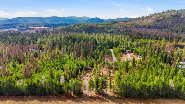 102 Fox Ln, Newport, WA 99156