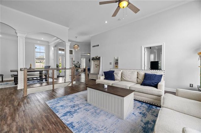 124 Teton Ridge, Lake Winnebago, MO 64034