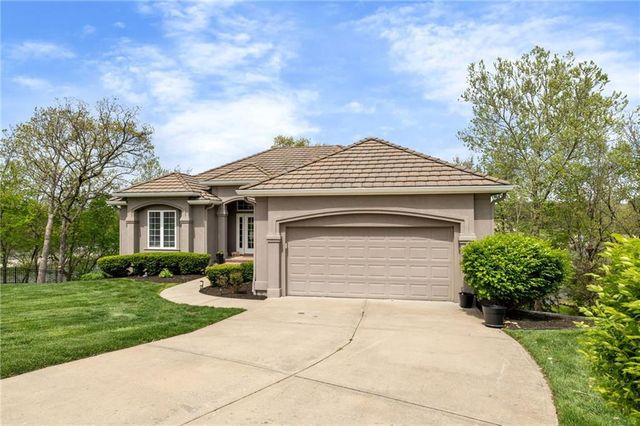 124 Teton Ridge, Lake Winnebago, MO 64034