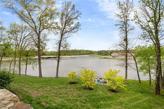124 Teton Ridge, Lake Winnebago, MO 64034