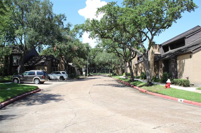 16508 Space Center Boulevard, Houston, TX 77058