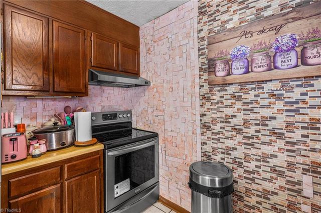 3505 Maxton Trail, Winston-salem, NC 27107
