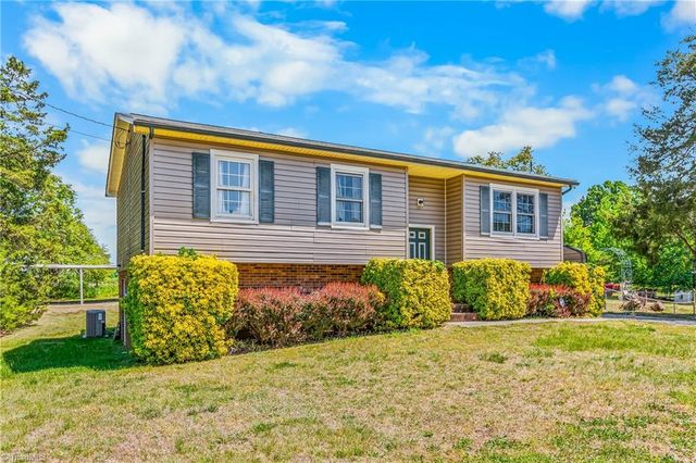 3505 Maxton Trail, Winston-salem, NC 27107