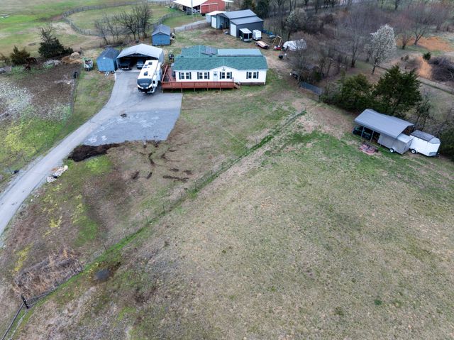 6683 Plainview Rd, Christiana, TN 37037