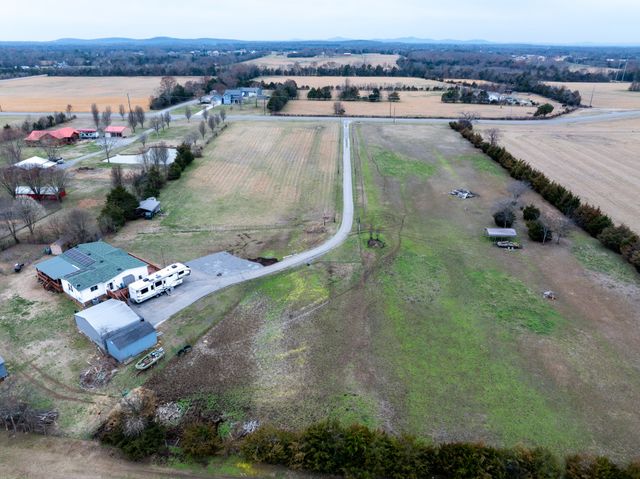 6683 Plainview Rd, Christiana, TN 37037