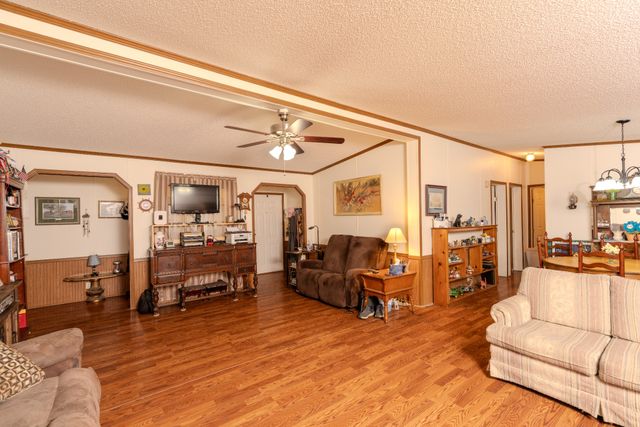 6683 Plainview Rd, Christiana, TN 37037