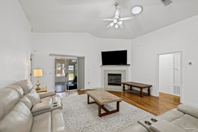 6016 Arnies Way, Milton, FL 32570