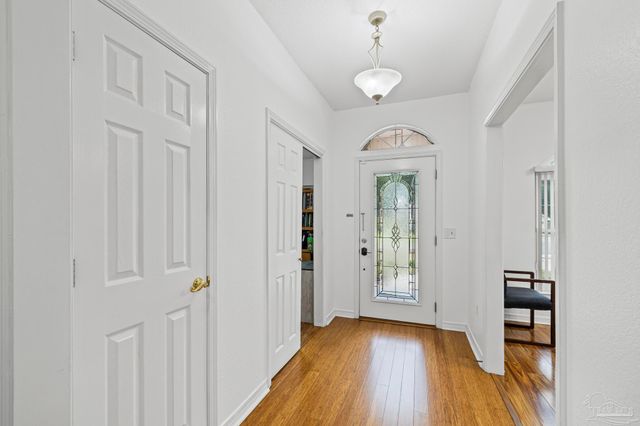 6016 Arnies Way, Milton, FL 32570