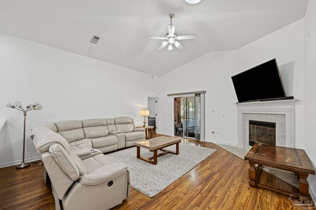 6016 Arnies Way, Milton, FL 32570