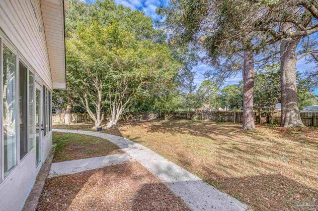 6016 Arnies Way, Milton, FL 32570