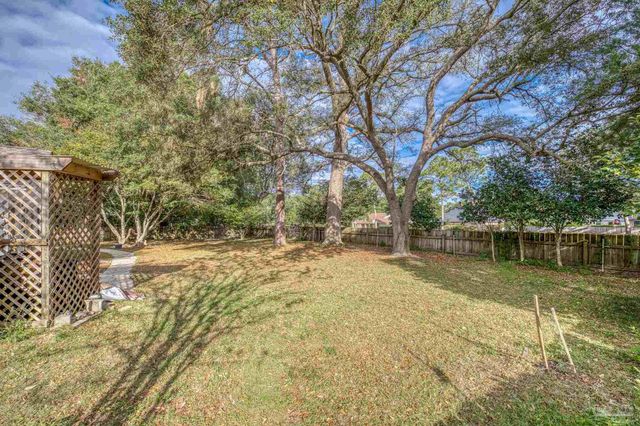 6016 Arnies Way, Milton, FL 32570