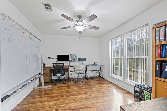 6016 Arnies Way, Milton, FL 32570