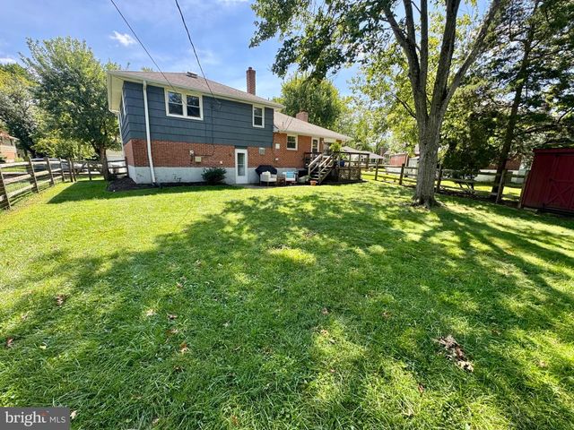 1005 SEDWICK DR, Wilmington, DE 19803