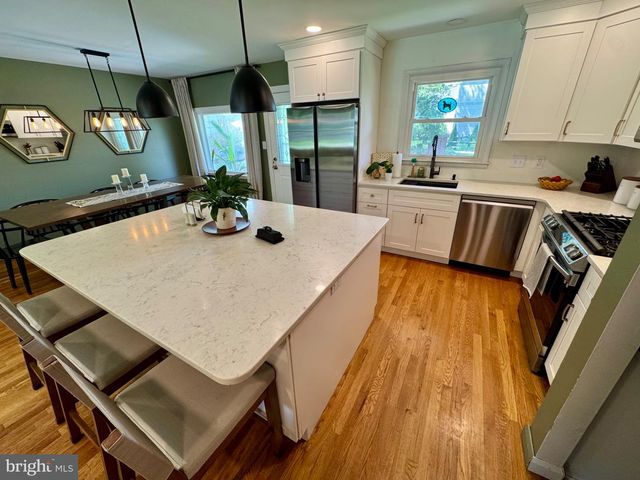 1005 SEDWICK DR, Wilmington, DE 19803