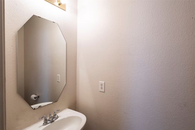 3913 Rushden Court, Plano, TX 75025