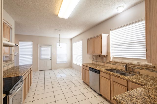 3913 Rushden Court, Plano, TX 75025