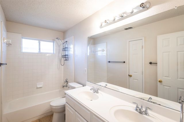 3913 Rushden Court, Plano, TX 75025