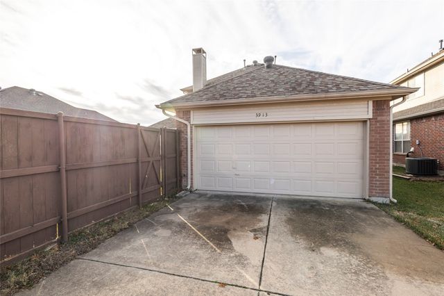 3913 Rushden Court, Plano, TX 75025