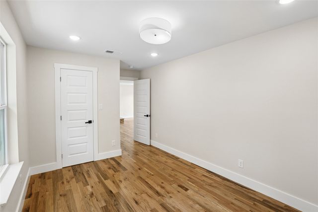 627 S Willomet Avenue, Dallas, TX 75208