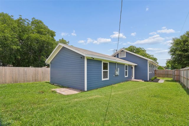 627 S Willomet Avenue, Dallas, TX 75208