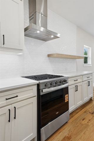 627 S Willomet Avenue, Dallas, TX 75208