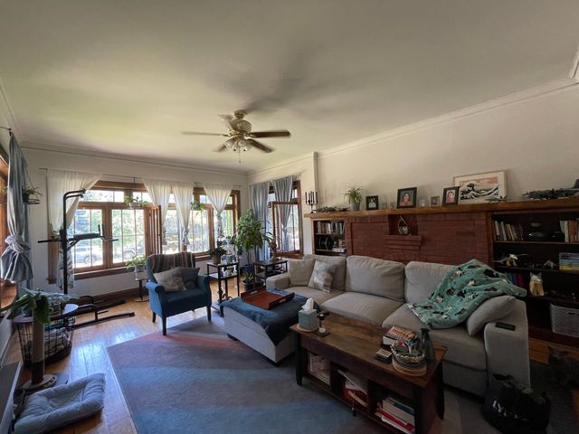 3638 N Keeler Avenue, Chicago, IL 60641