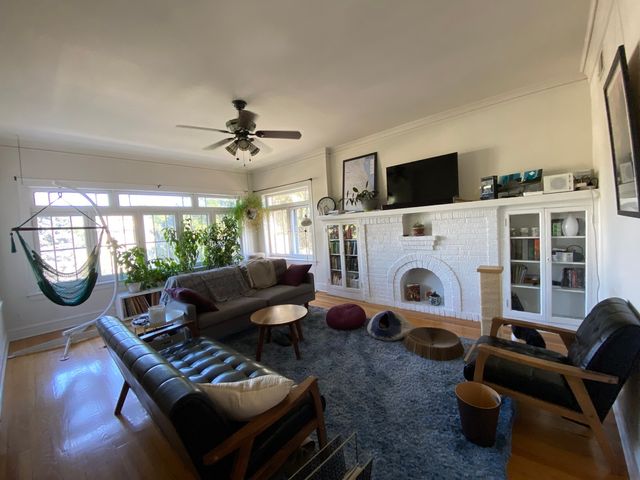 3638 N Keeler Avenue, Chicago, IL 60641