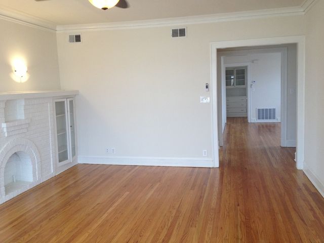 3638 N Keeler Avenue, Chicago, IL 60641