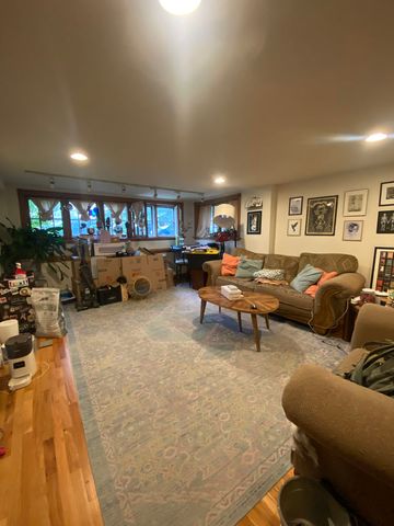 3638 N Keeler Avenue, Chicago, IL 60641