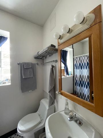 3638 N Keeler Avenue, Chicago, IL 60641