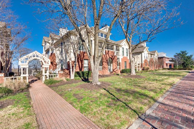 937 Russell St Apt 10, Nashville, TN 37206