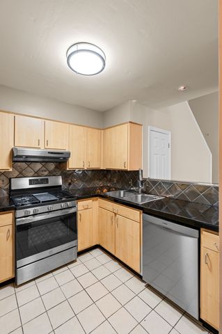 937 Russell St Apt 10, Nashville, TN 37206