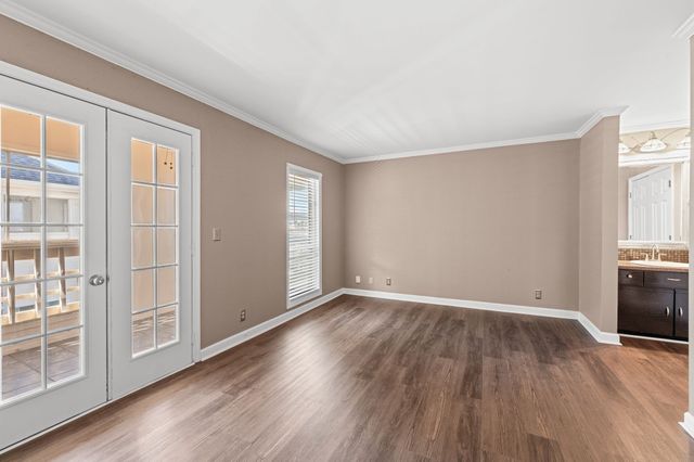 937 Russell St Apt 10, Nashville, TN 37206