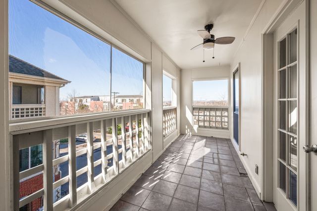 937 Russell St Apt 10, Nashville, TN 37206