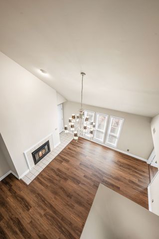 937 Russell St Apt 10, Nashville, TN 37206