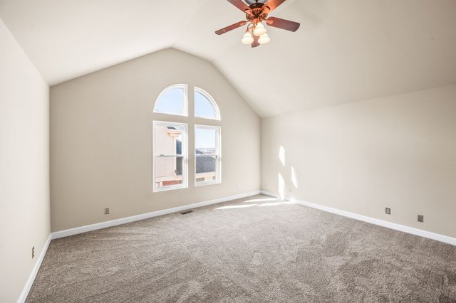 937 Russell St Apt 10, Nashville, TN 37206