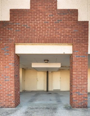 937 Russell St Apt 10, Nashville, TN 37206