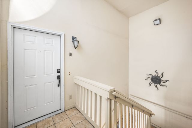 937 Russell St Apt 10, Nashville, TN 37206