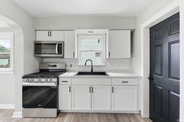 3210 Central Drive, Fort Wayne, IN 46806