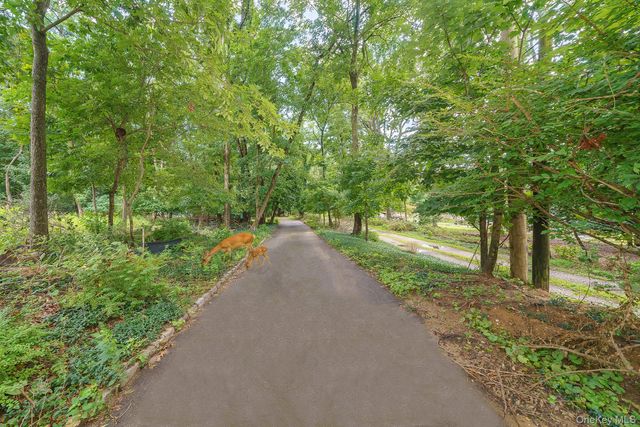 16 Landing Meadow Road, Smithtown, NY 11787