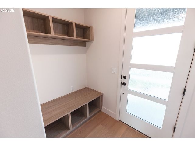 16009 Barlow Trail Ln, Oregon City, OR 97045