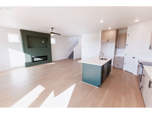 16009 Barlow Trail Ln, Oregon City, OR 97045