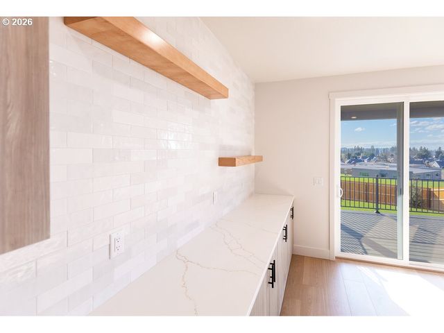 16009 Barlow Trail Ln, Oregon City, OR 97045