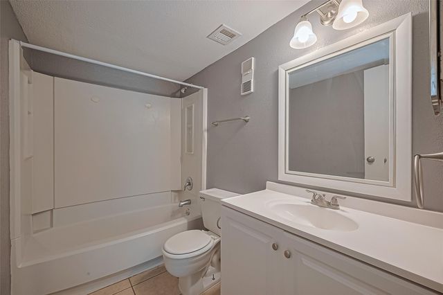 12905 Woodforest Boulevard 107, Houston, TX 77015