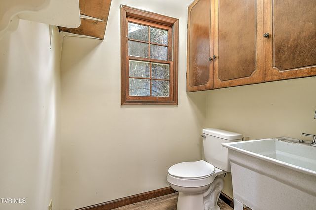 602 Heaton Creek Road, Roan Mountain, TN 37687