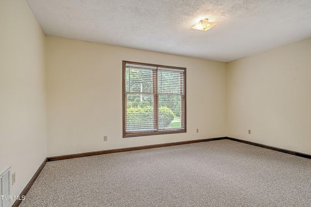 602 Heaton Creek Road, Roan Mountain, TN 37687