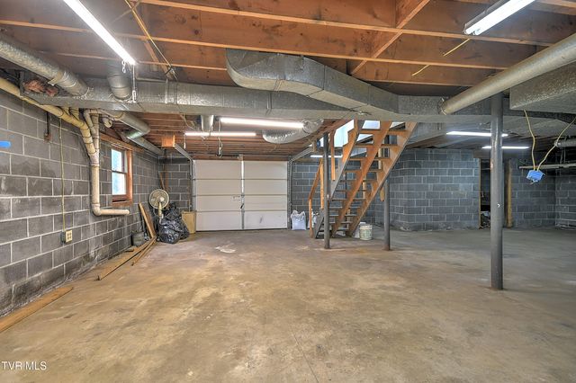 602 Heaton Creek Road, Roan Mountain, TN 37687