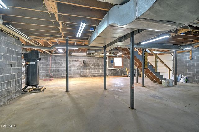 602 Heaton Creek Road, Roan Mountain, TN 37687